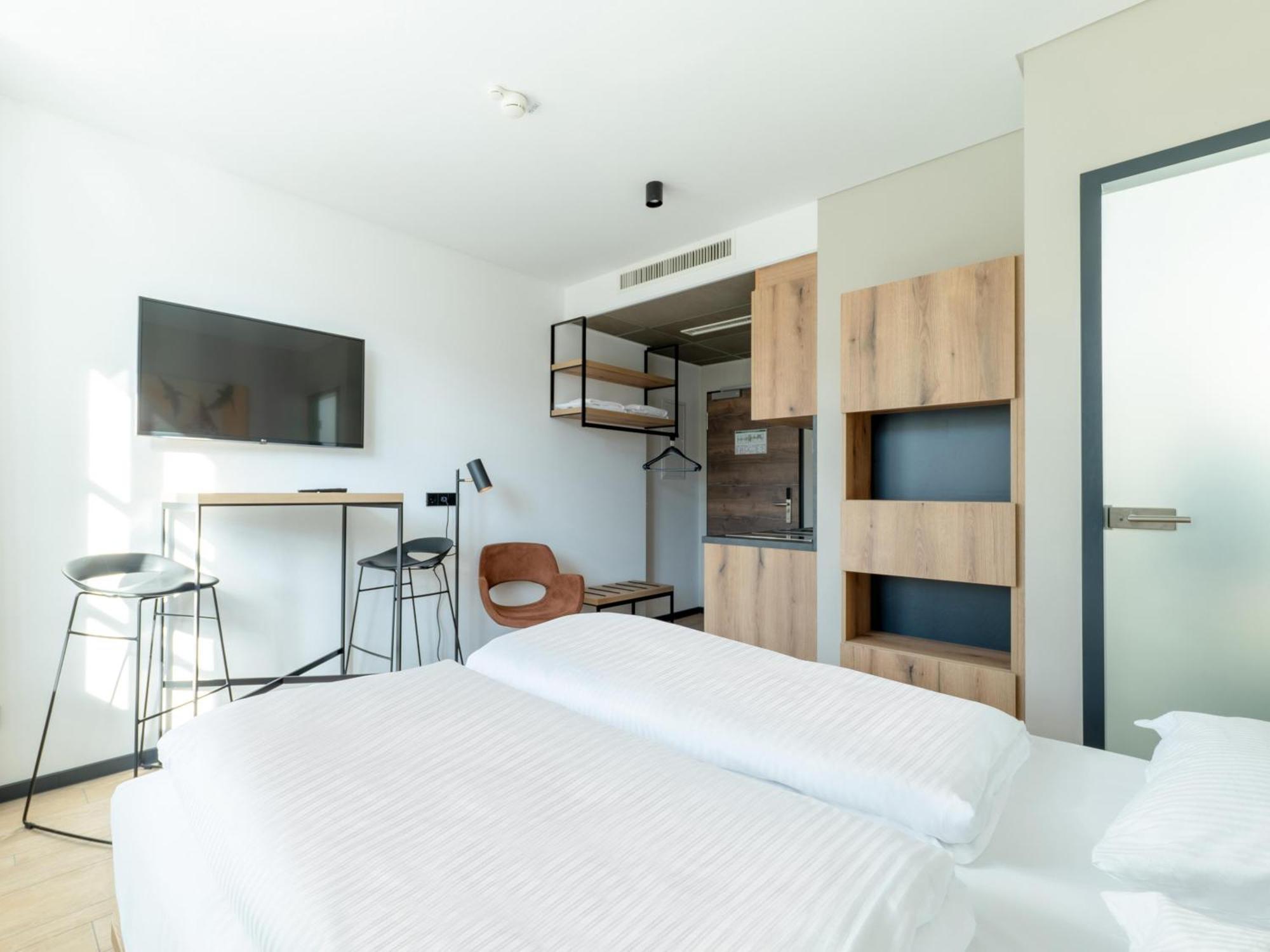 B&B Hotel Albstadt-Hbf Екстериор снимка