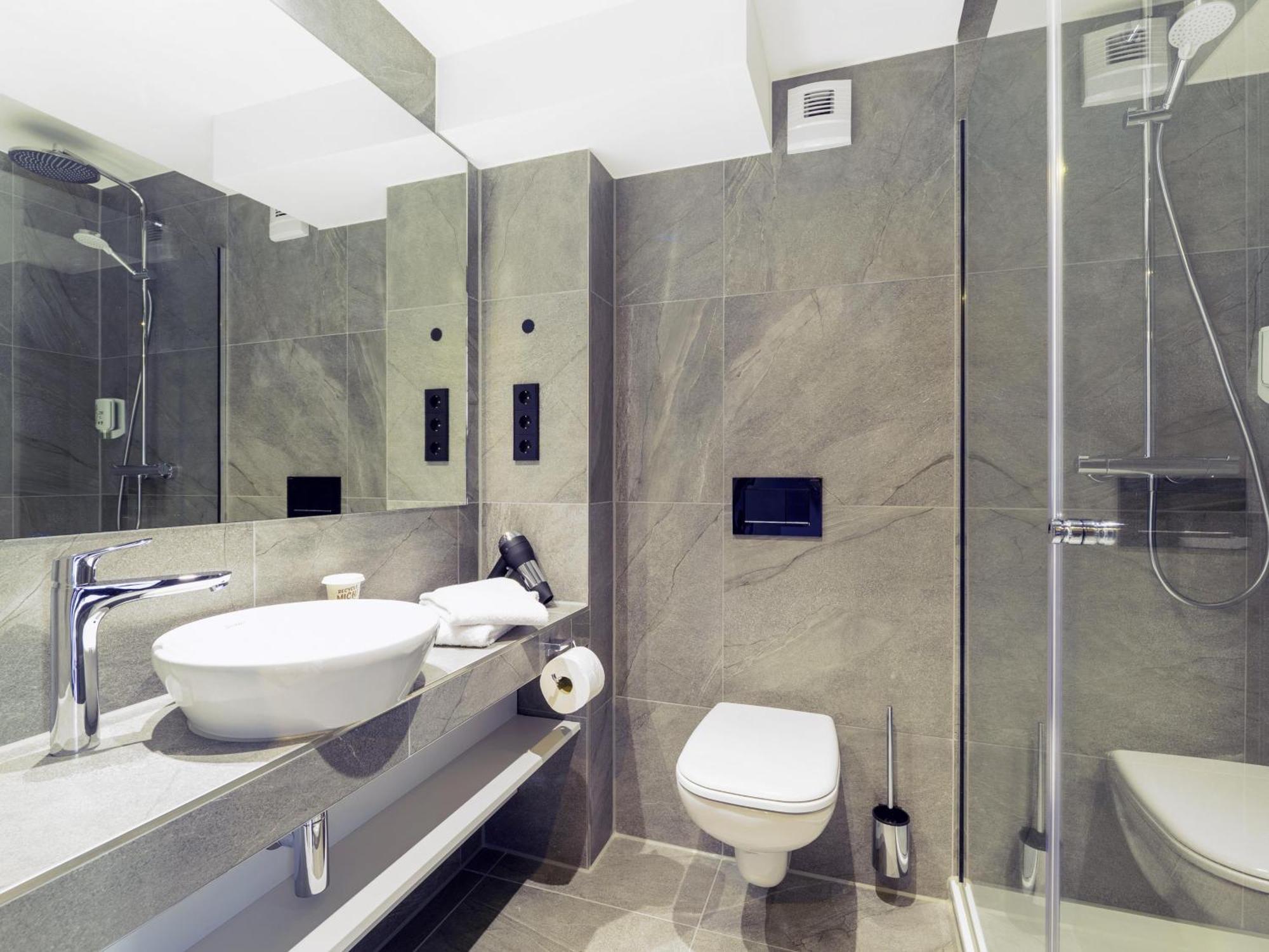 B&B Hotel Albstadt-Hbf Екстериор снимка