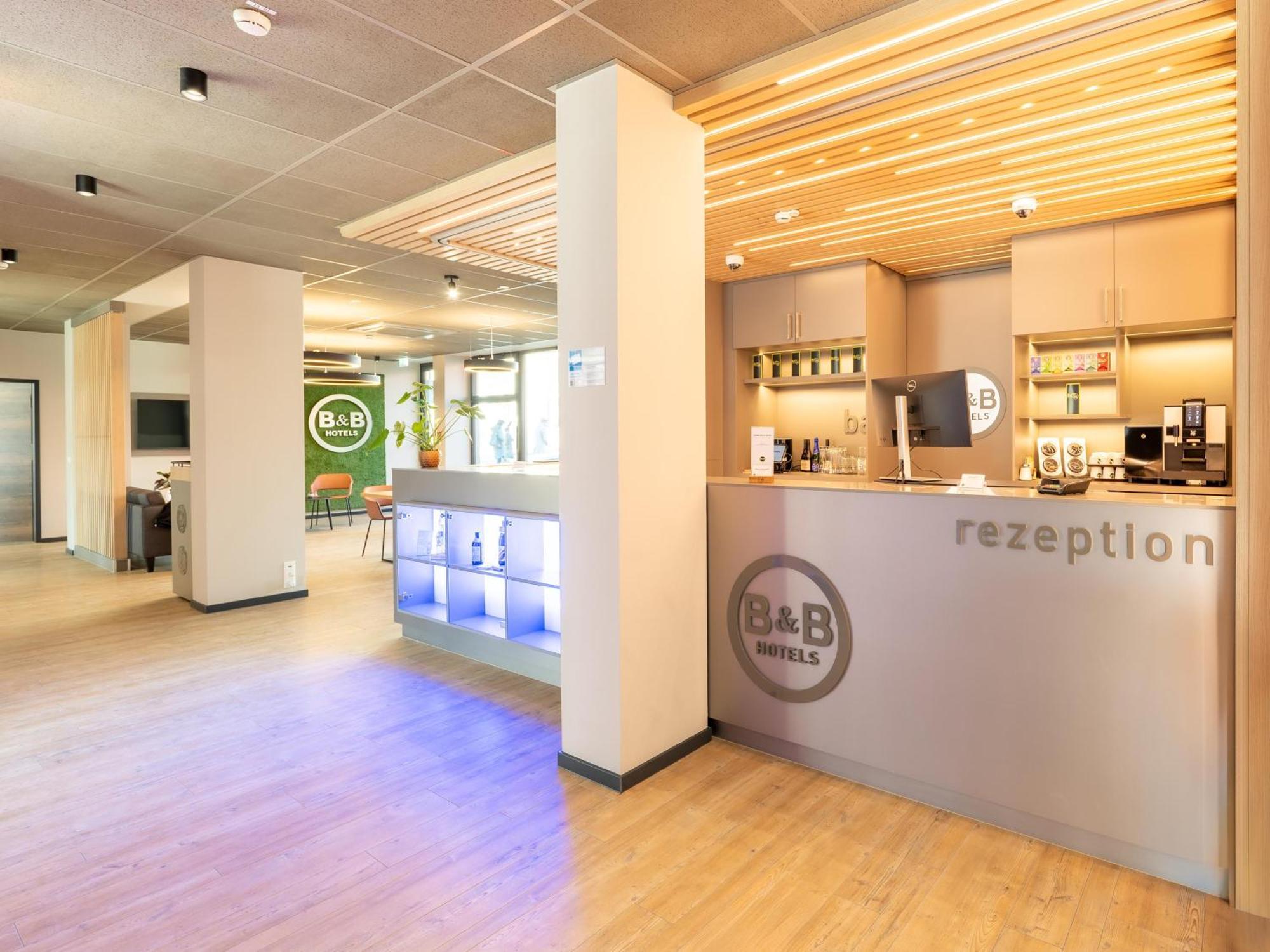 B&B Hotel Albstadt-Hbf Екстериор снимка